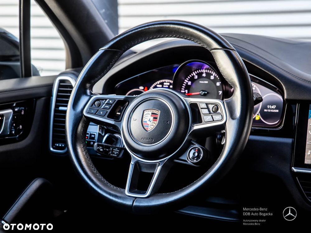 Porsche Cayenne Standard - 12