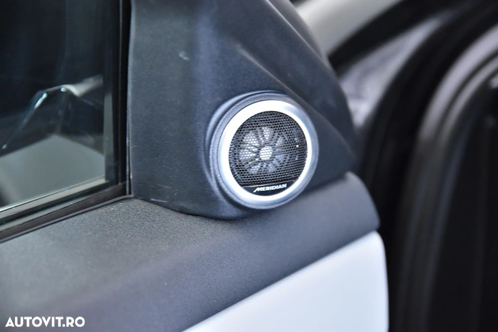 Land Rover Range Rover Evoque - 16