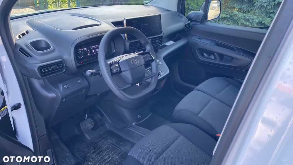 Toyota Proace City - 38
