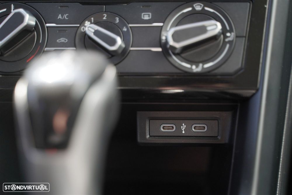 VW T-Cross 1.0 TSI BlackStyle DSG - 27