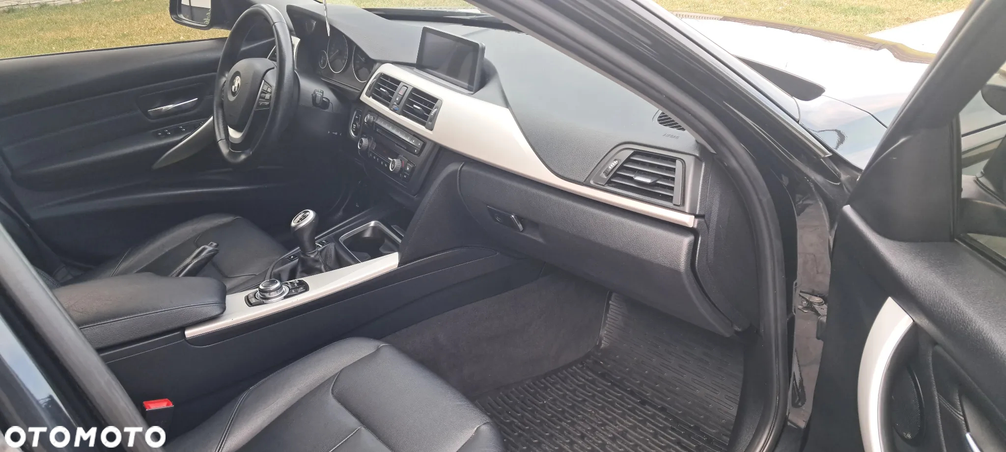 BMW Seria 3 318d Luxury Line - 13