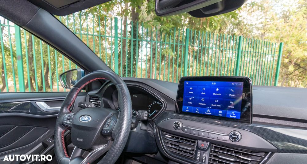 Ford Focus 1.5 EcoBoost ST-Line - 15