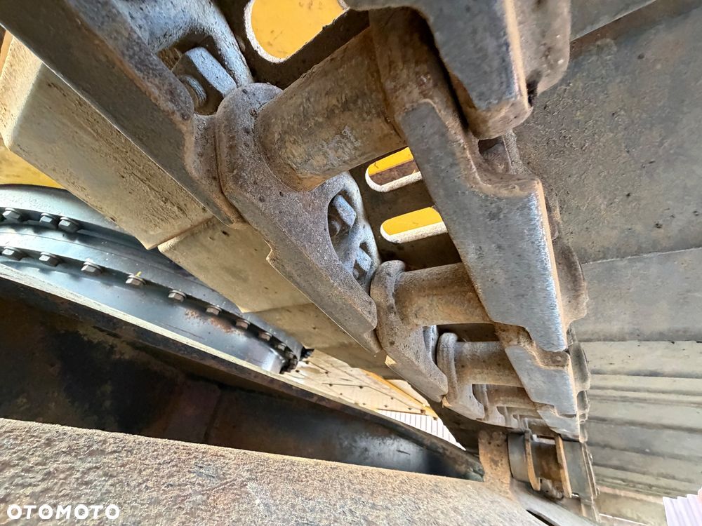 Komatsu PC240LC-11 - 30