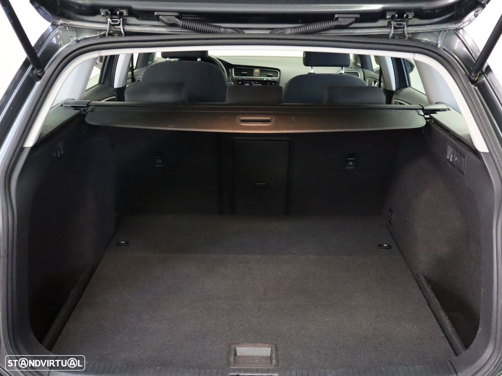 VW Golf Variant 1.6 TDi Confortline - 20