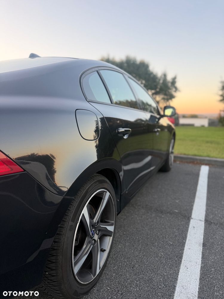 Volvo S60 T4 Momentum - 13