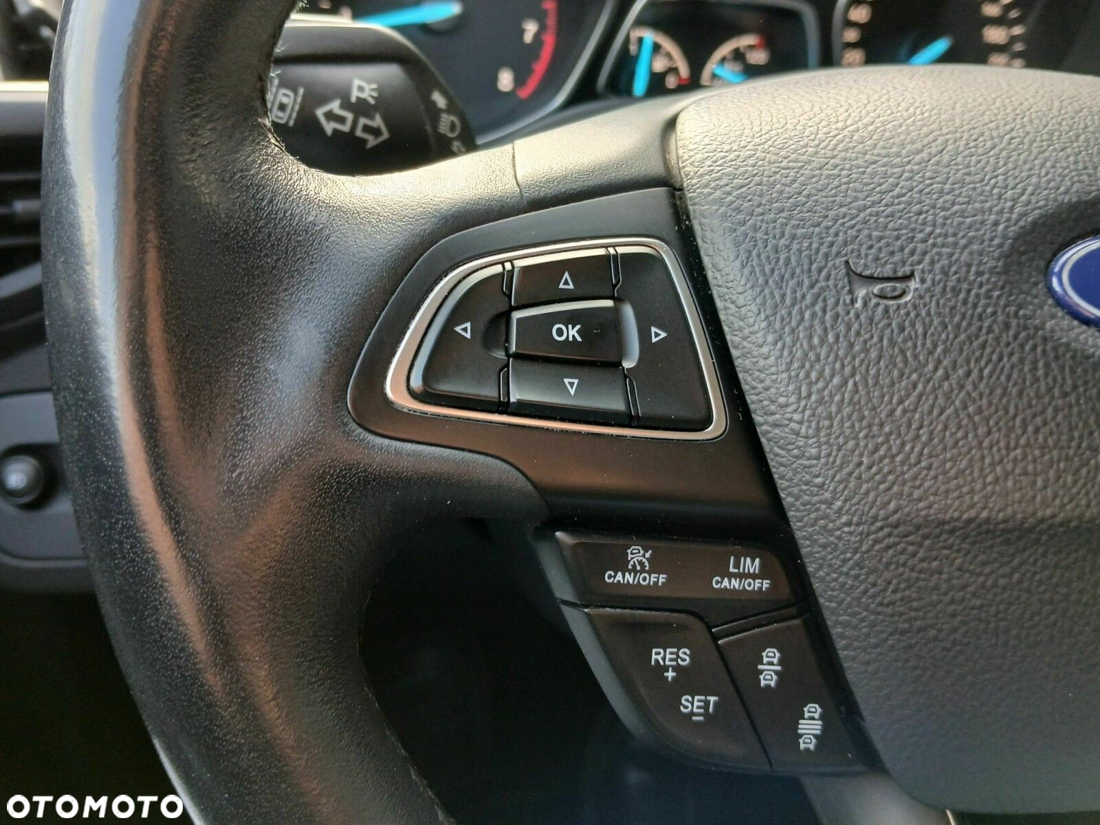 Ford Kuga - 14