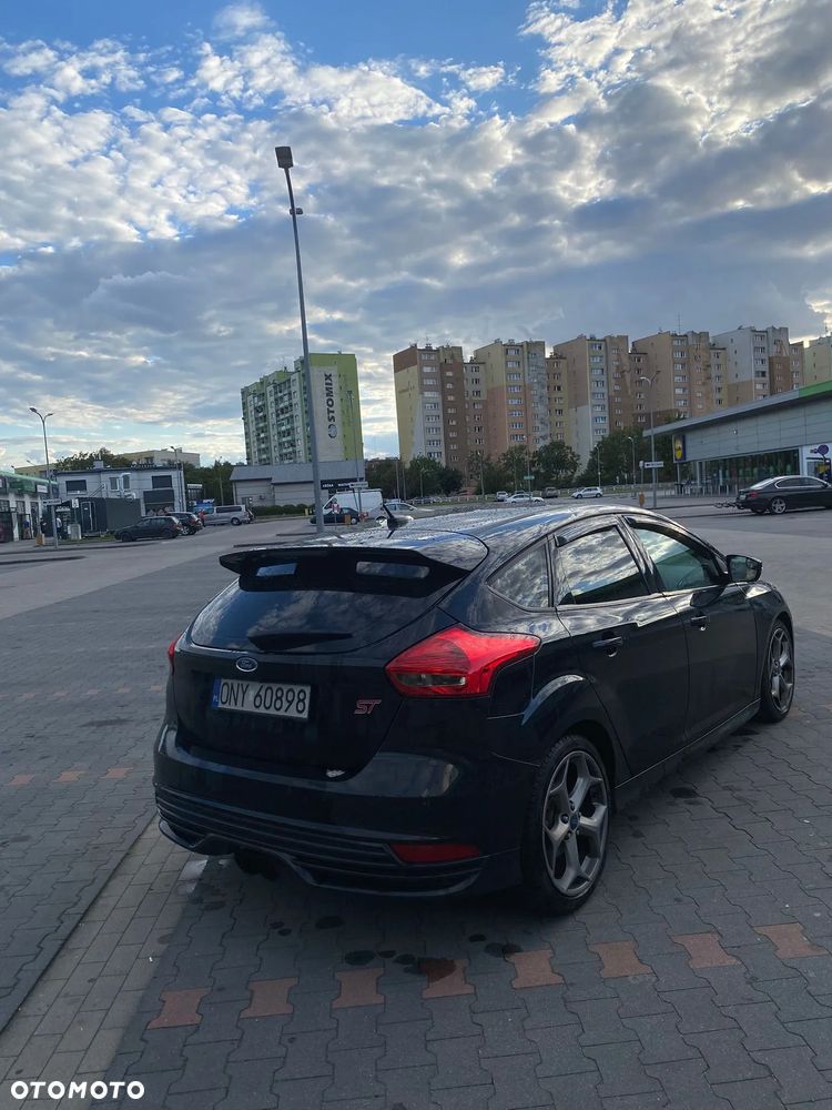 Ford Focus 2.0 EcoBoost ST - 4