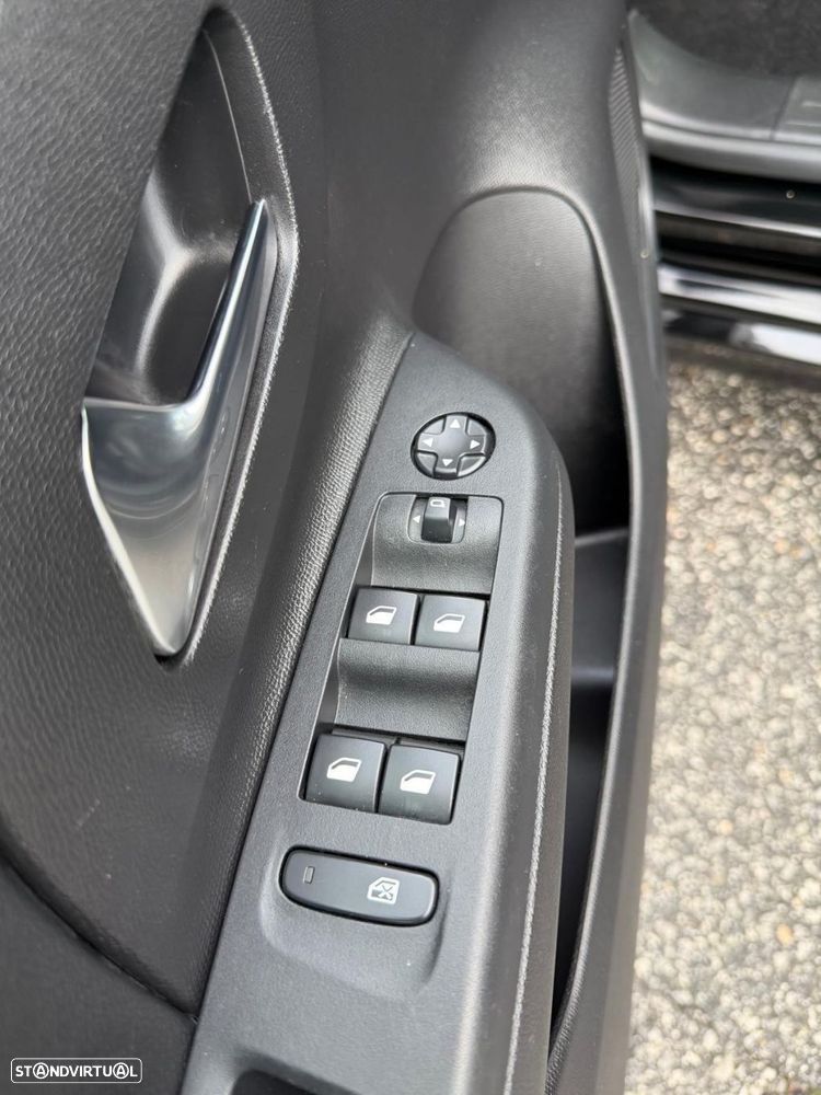 Opel Corsa 1.2 T Edition - 17