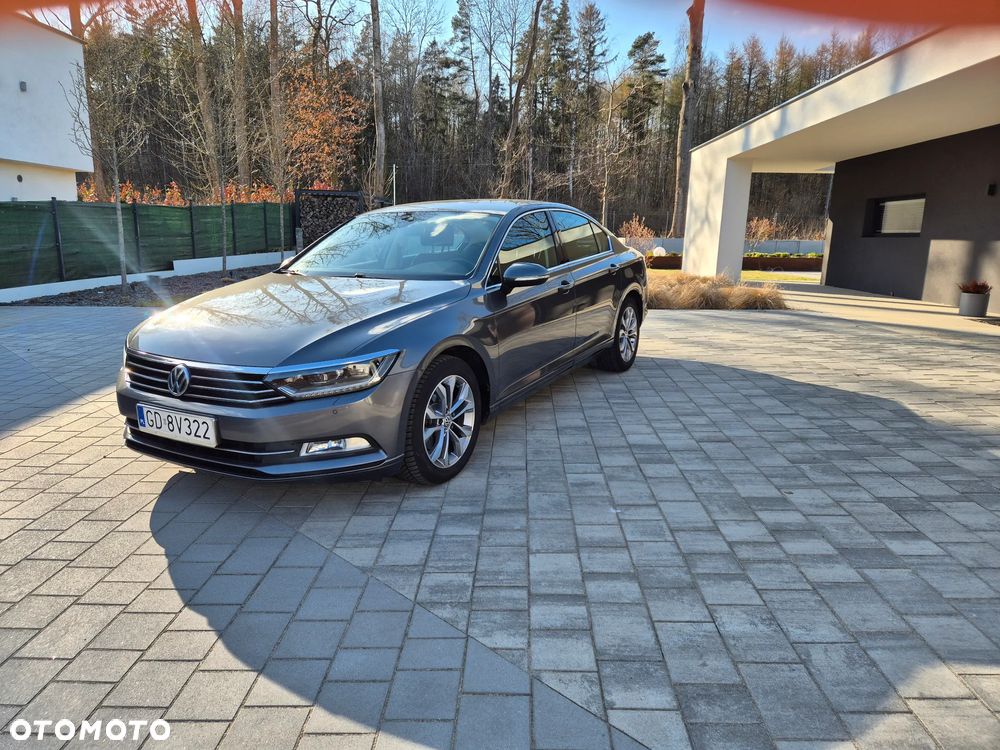 Volkswagen Passat - 4