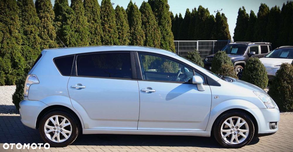 Toyota Corolla Verso - 9