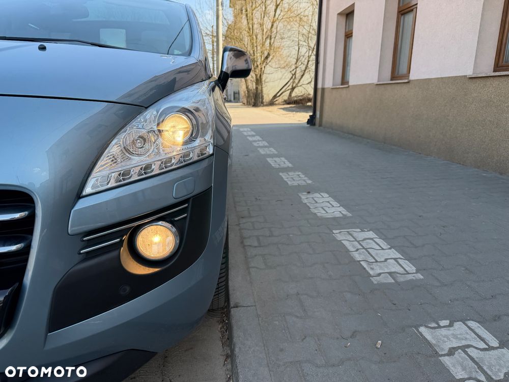 Peugeot 3008 Hybrid4 - 22