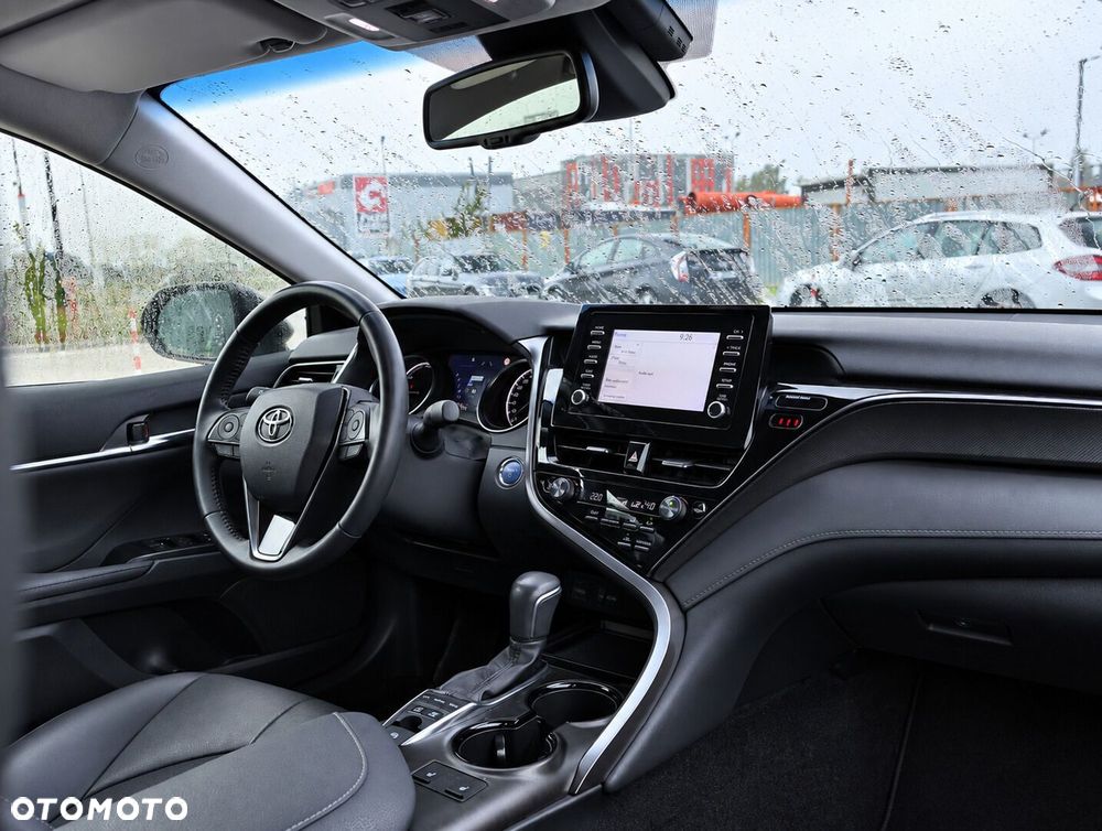 Toyota Camry 2.5 Hybrid Comfort CVT - 18
