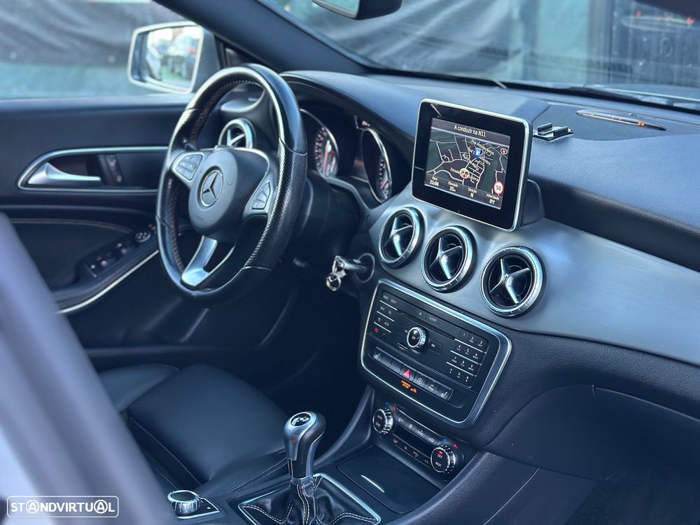 Mercedes-Benz CLA 180 - 12