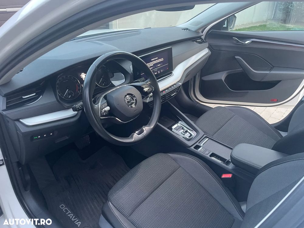 Skoda Octavia 2.0 TDI DSG Ambition - 14
