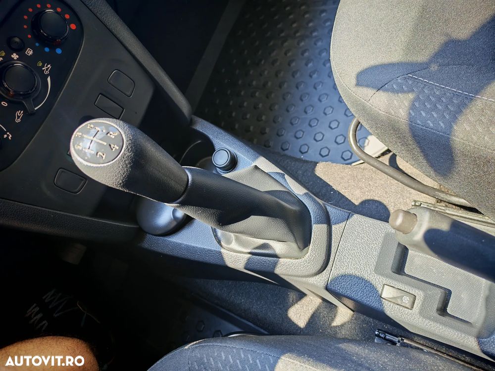 Dacia Logan 0.9 TCe Laureate - 18