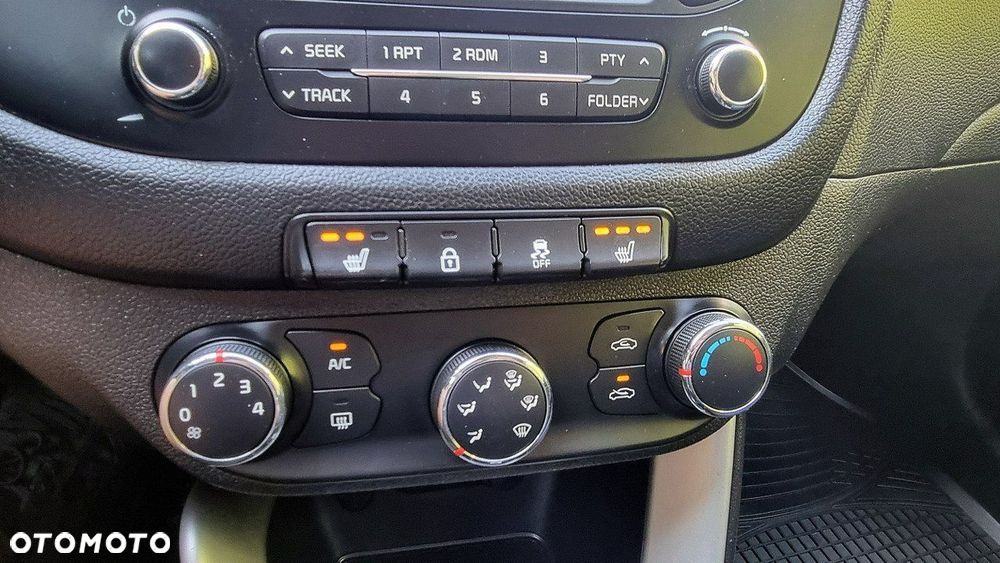 Kia Ceed - 14