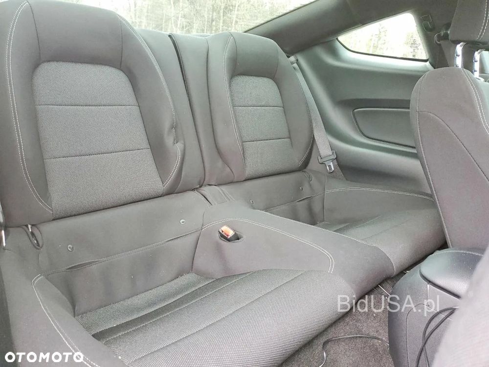 Ford Mustang 3.7 V6 - 11