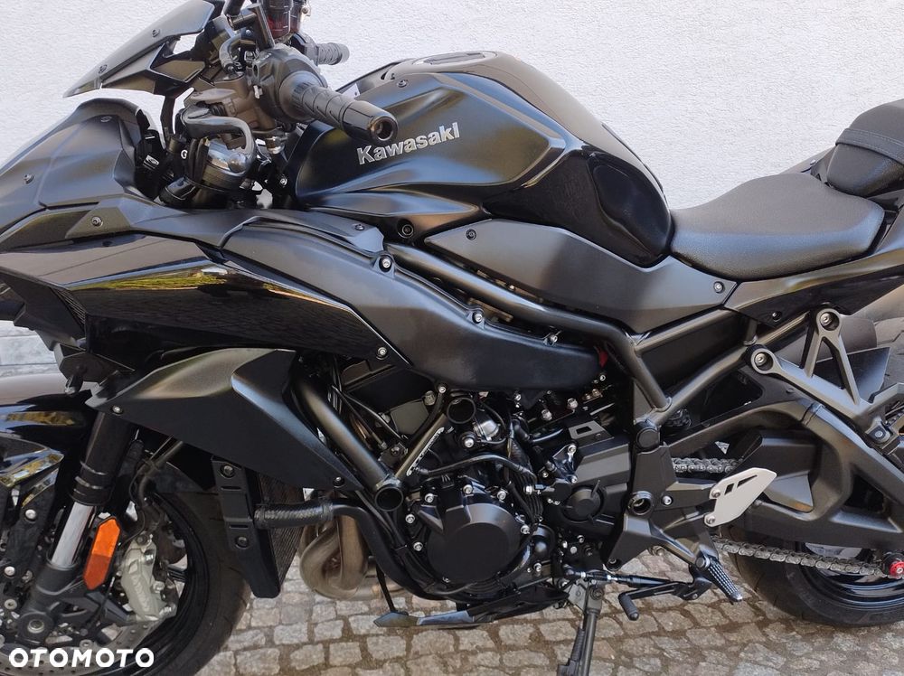 Kawasaki H2 - 32