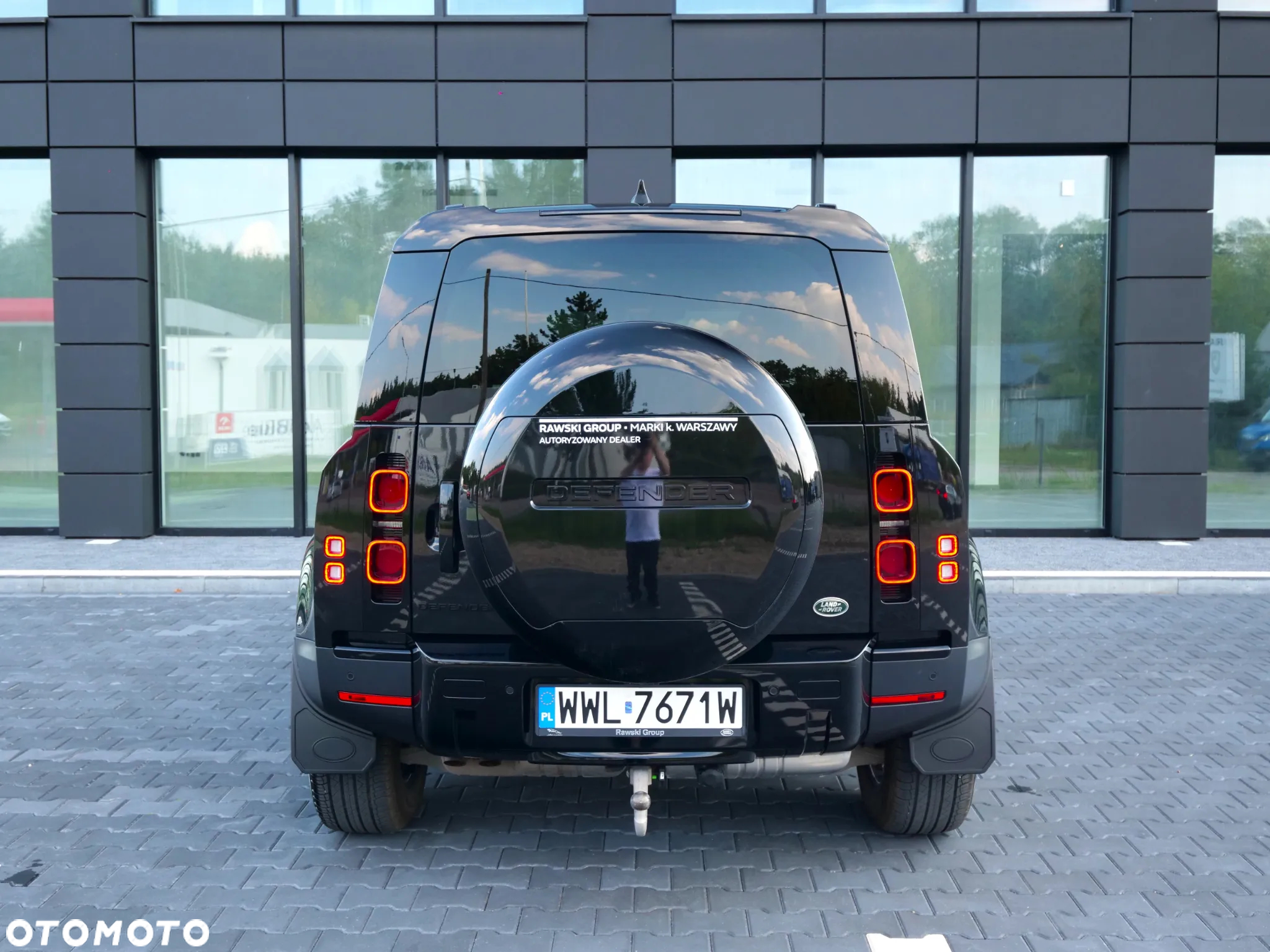 Land Rover Defender - 3