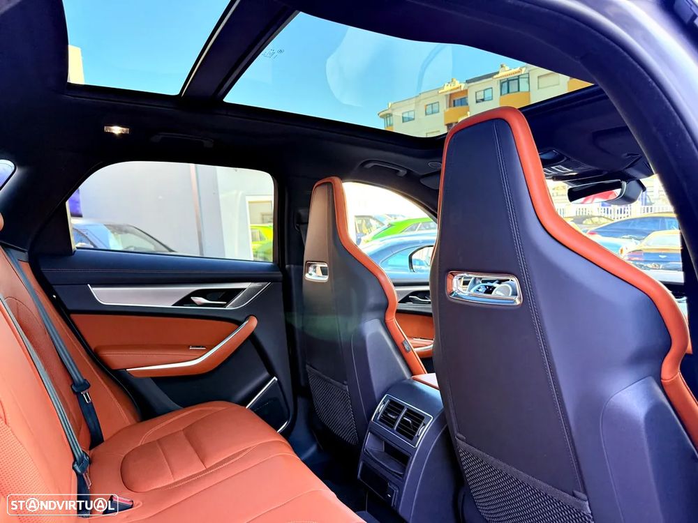 Jaguar F-Pace 2.0 P400e AWD R-Dynamic HSE - 33
