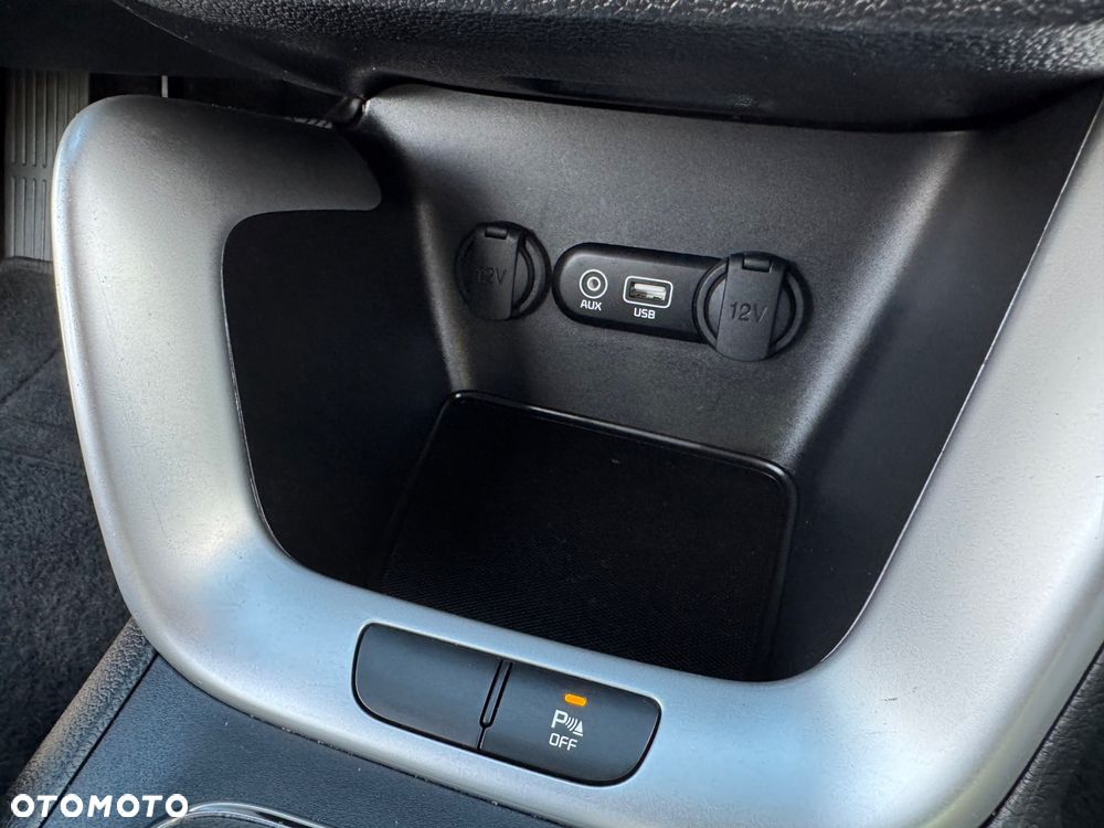 Kia Ceed 1.4 CVVT Dream-Team Edition - 31
