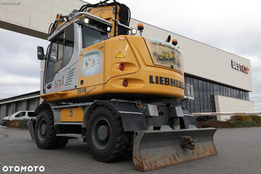 Liebherr A918 Compact Litronic - 11