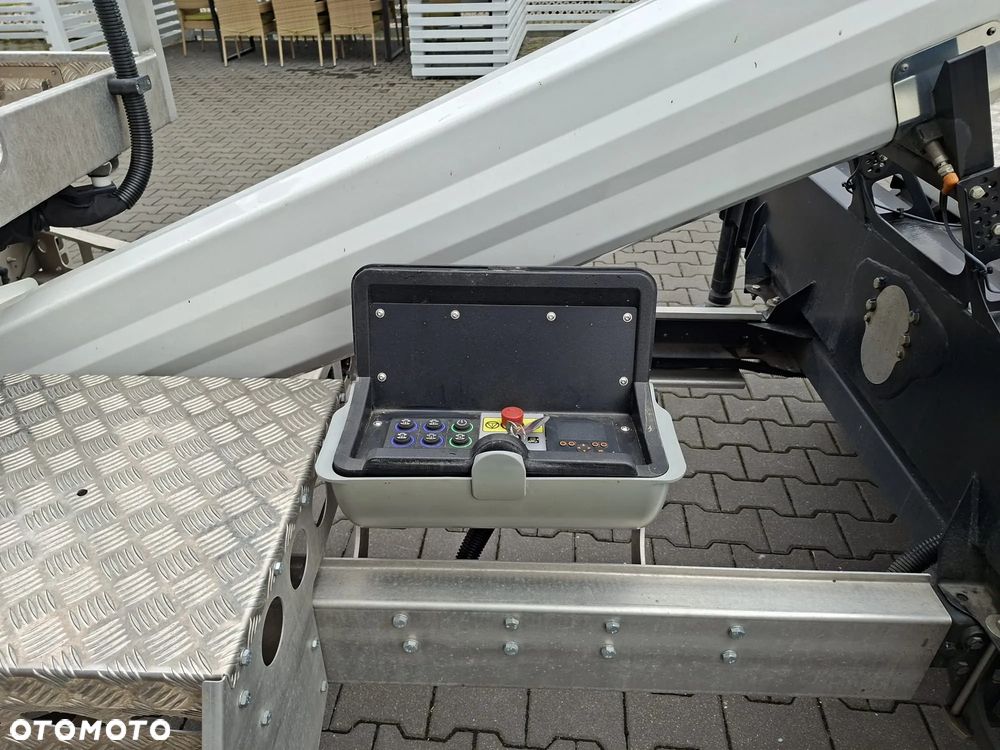 Versalift V-200 DEMO na Iveco Daily 35S14H - 92.000 EUR netto - 9