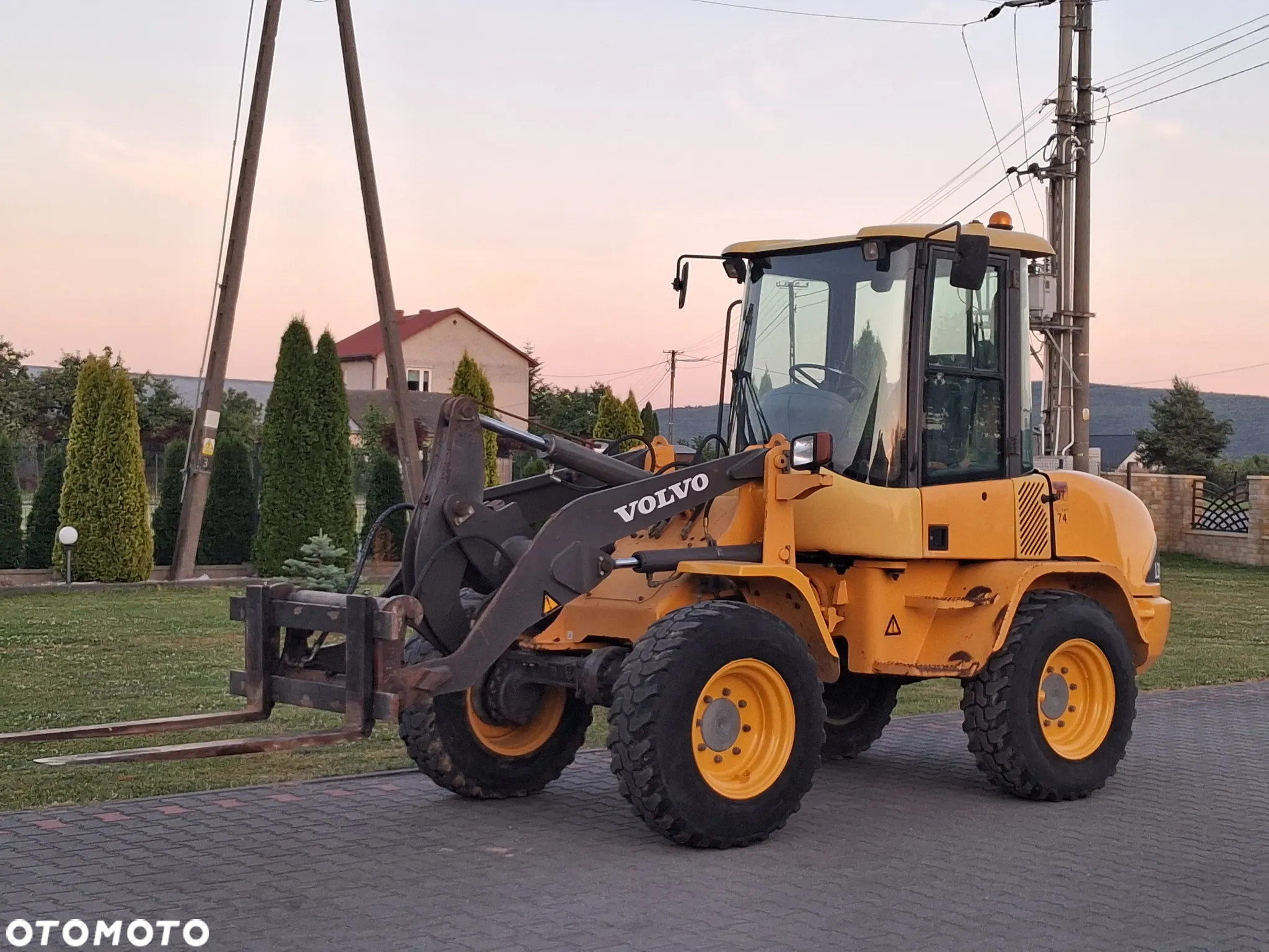 Volvo L30B  Maszyna sprowadzona  5200Mth - 9