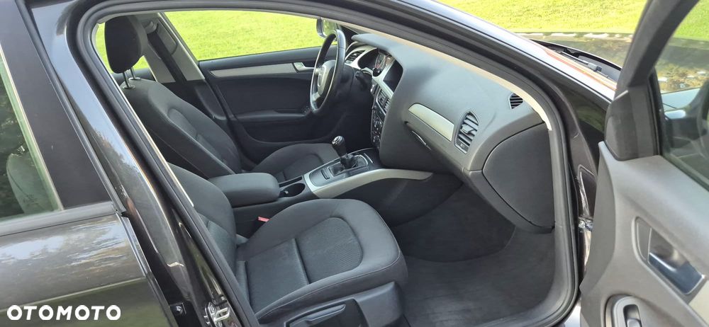 Audi A4 Avant 2.0 TDI DPF Ambiente - 17