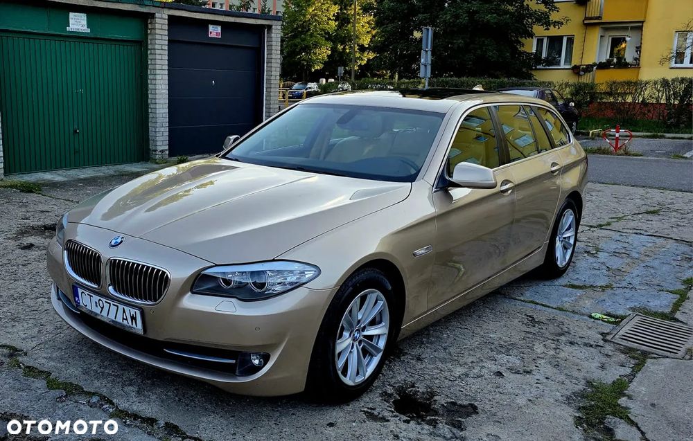 BMW Seria 5 523i - 1