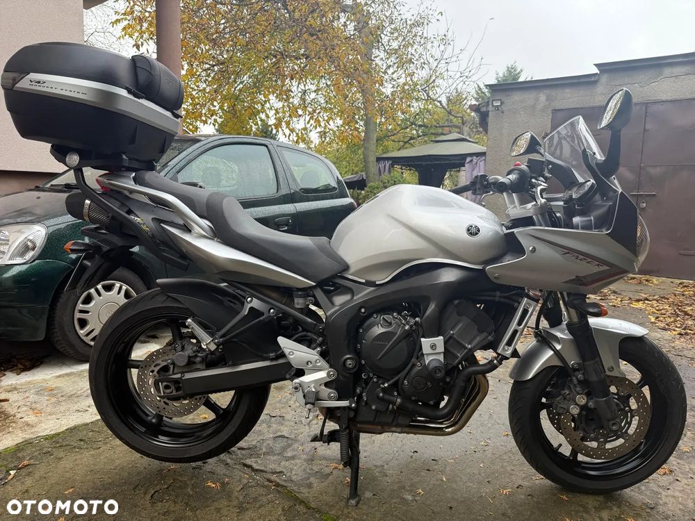 Yamaha FZ6 - 8