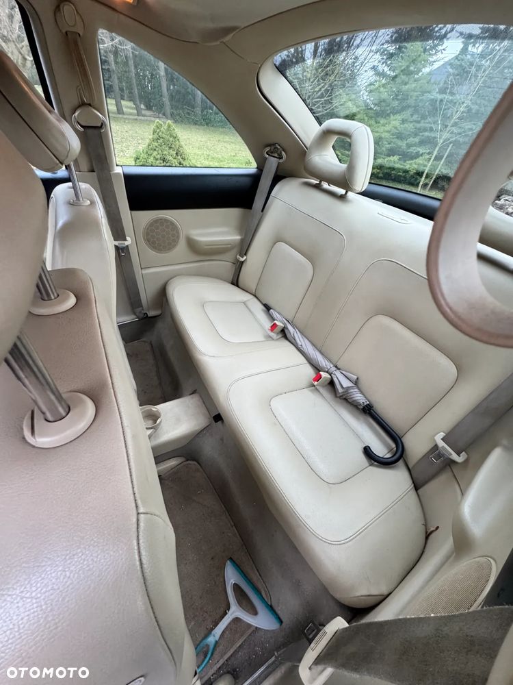 Volkswagen New Beetle - 7