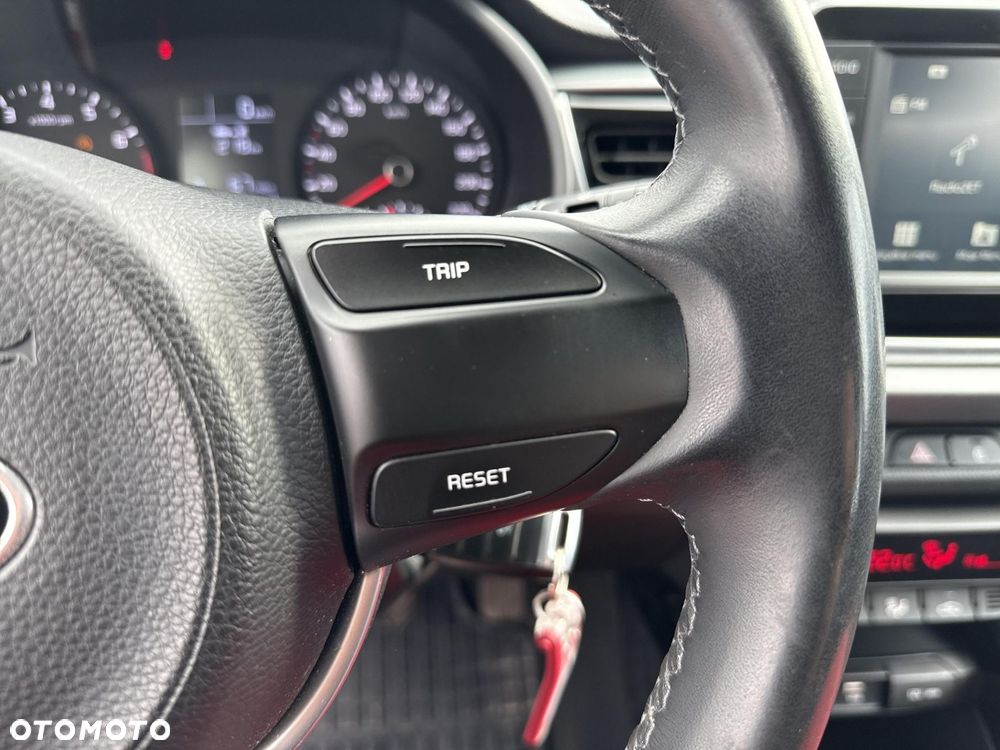 Kia Rio 1.4 L - 16