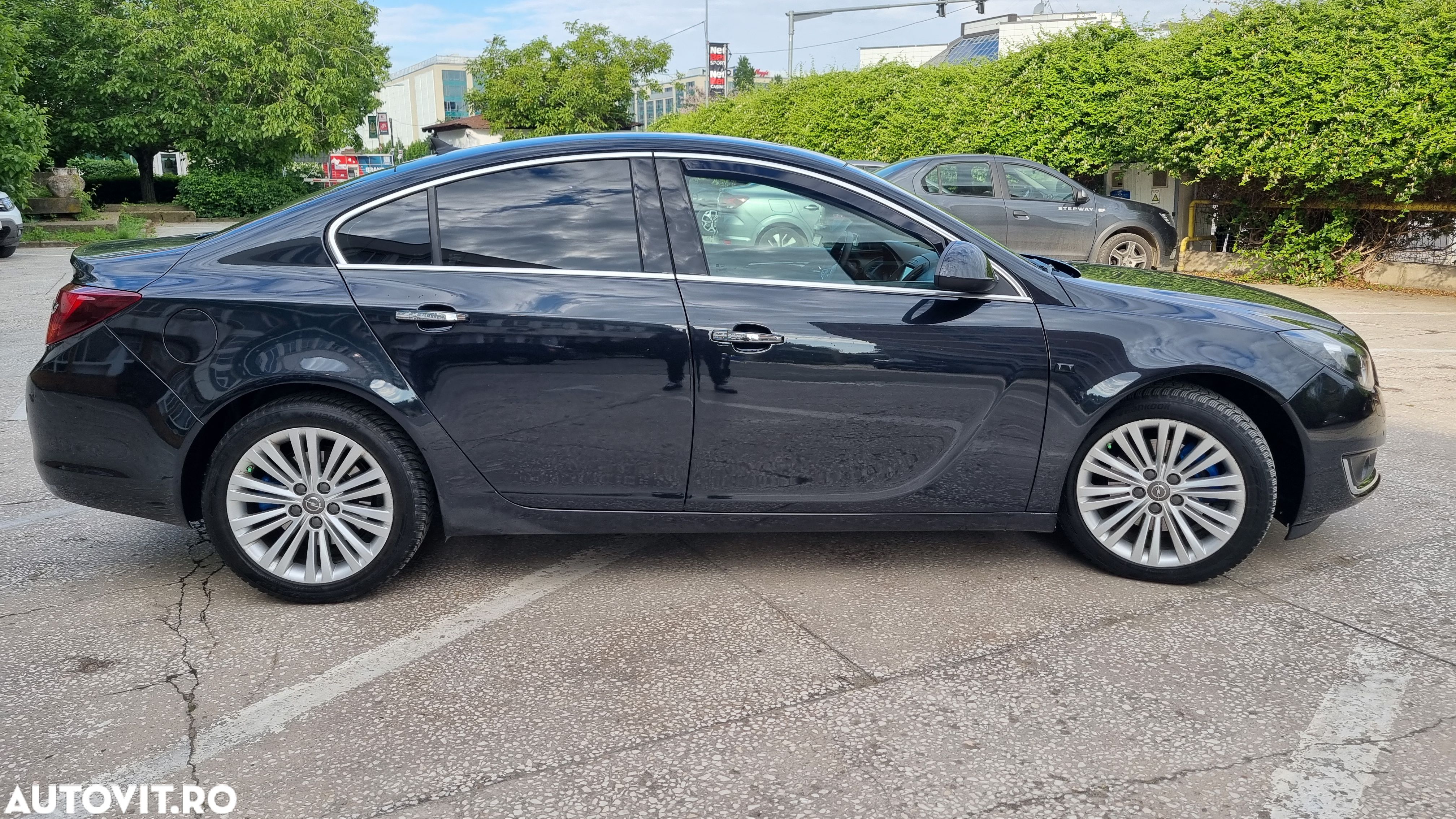 Opel Insignia 2.0 CDTI ECOTEC 4X4 Sport Aut. - 1