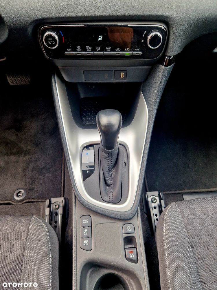 Toyota Yaris Hybrid 1.5 Comfort - 19