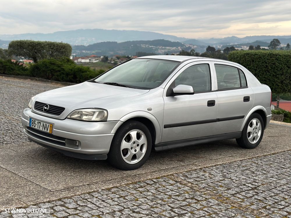 Opel Astra 1.4i 16V Sport - 4