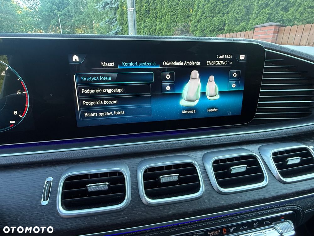 Mercedes-Benz GLS - 26