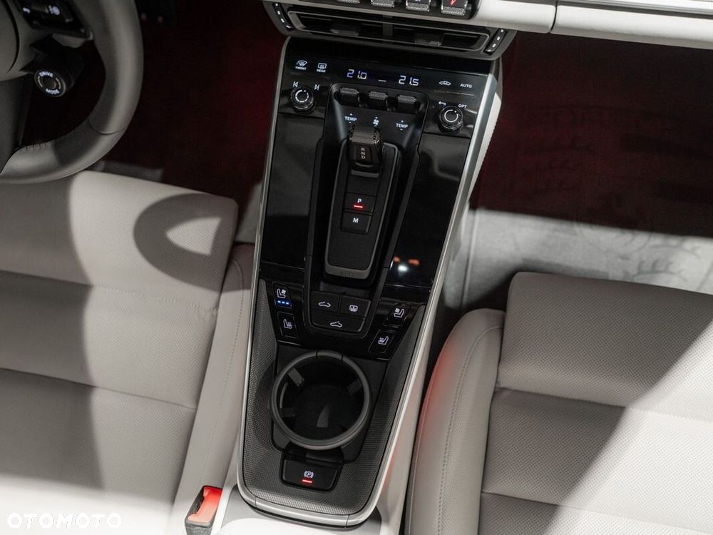 Porsche 911 Turbo - 29