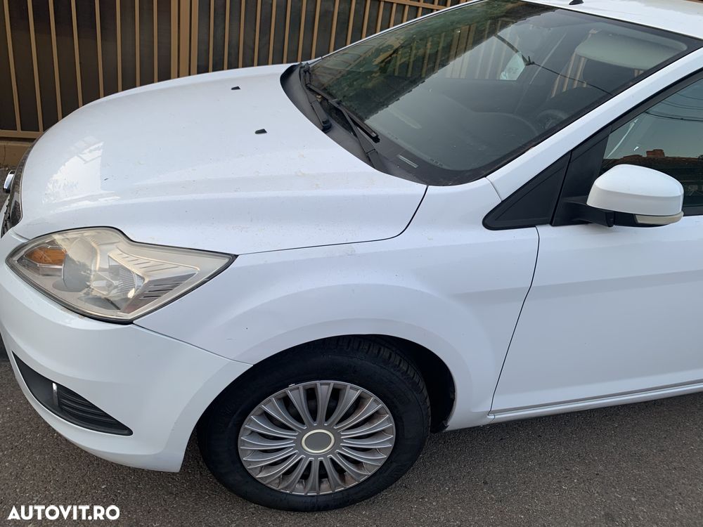 Ford Focus 1.4i Trend - 2