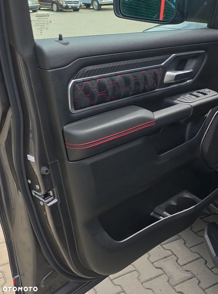 Dodge RAM - 27