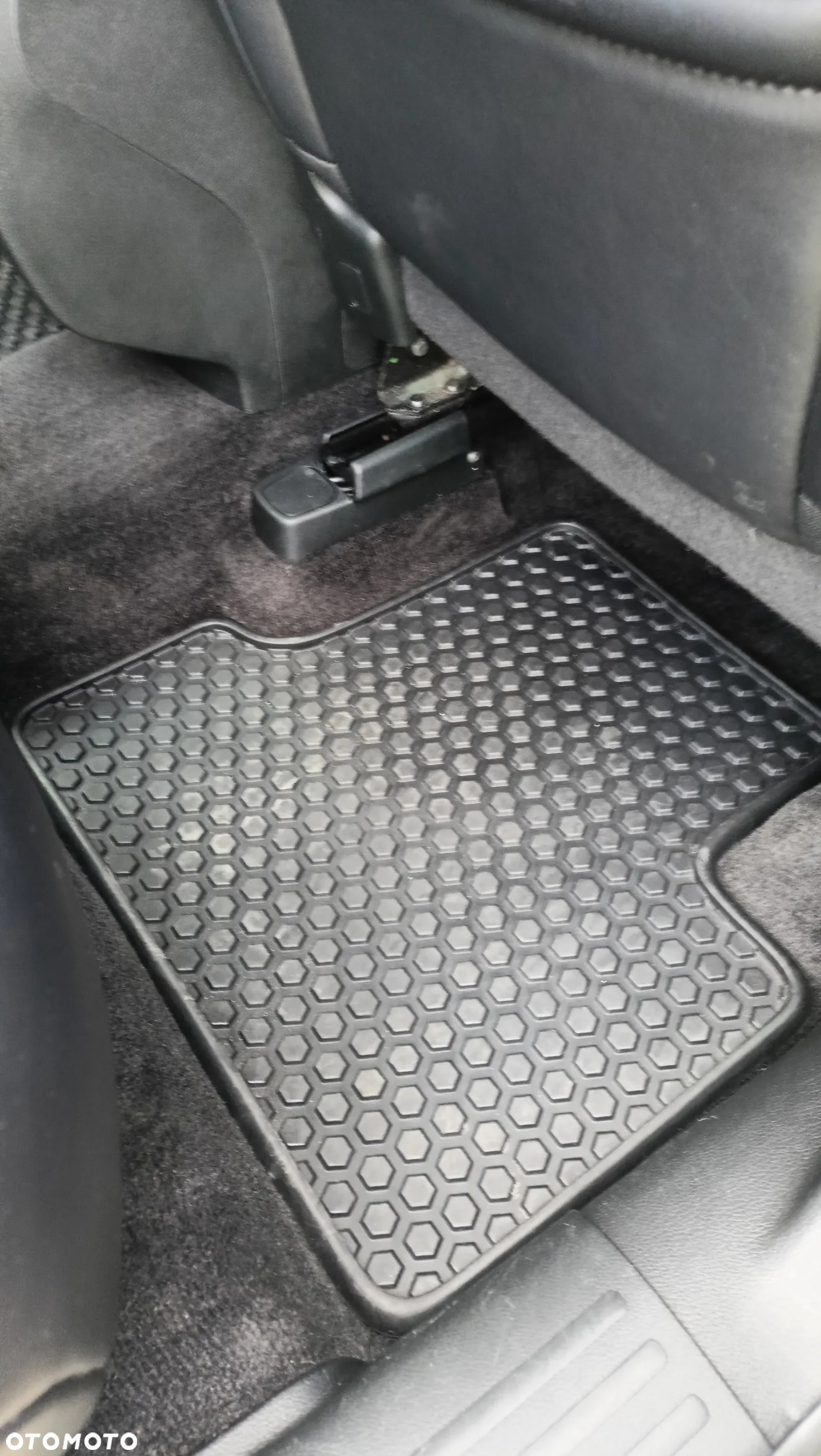 Jeep Cherokee - 29