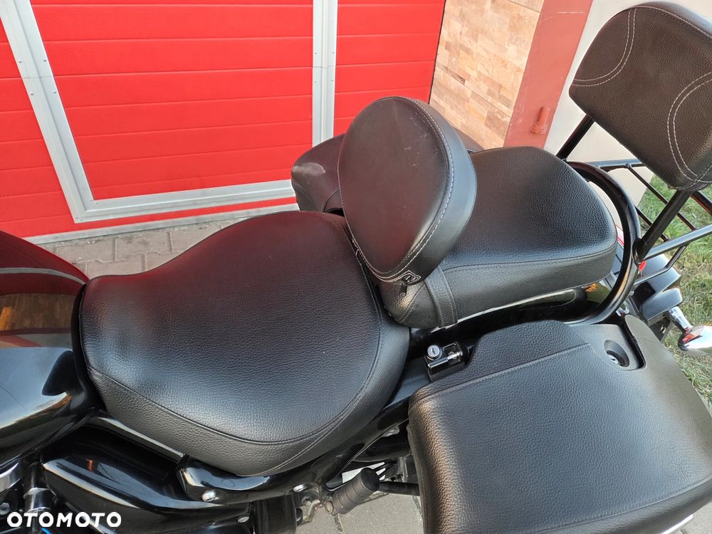 Suzuki Intruder - 8