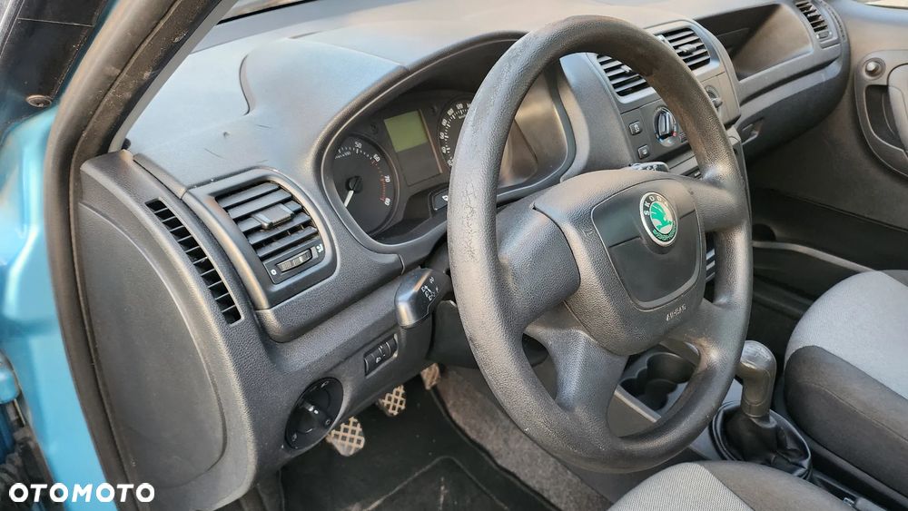 Skoda Roomster 1.2 TSI Active PLUS EDITION - 10