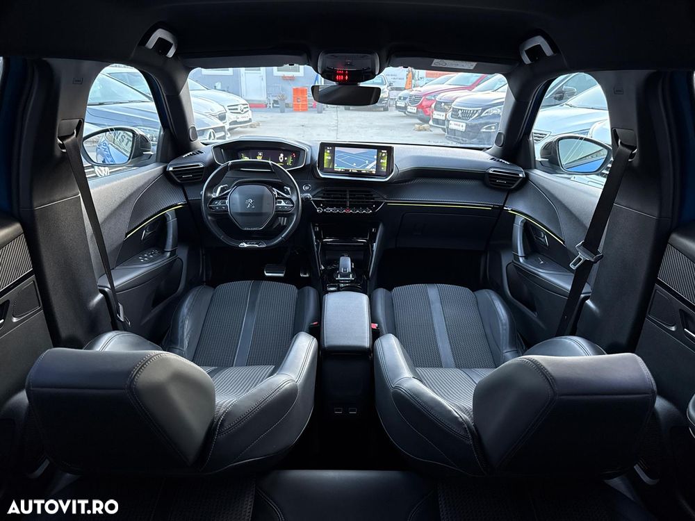Peugeot 2008 PureTech 130 EAT8 GT Exclusive - 7