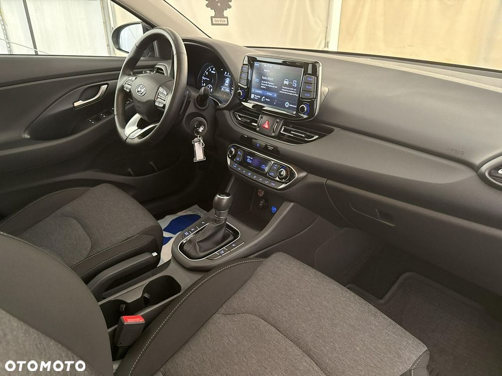 Hyundai i30 - 23