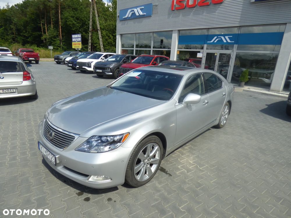 Lexus LS 600h L Superior - 11