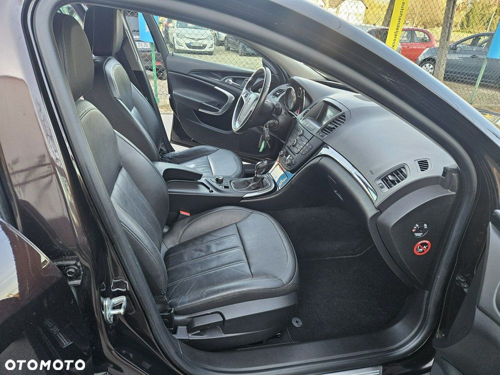 Opel Insignia - 10