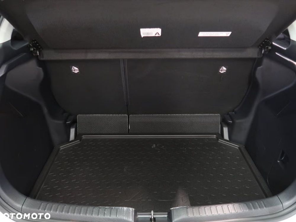Toyota Yaris Hybrid 1.5 Active - 17