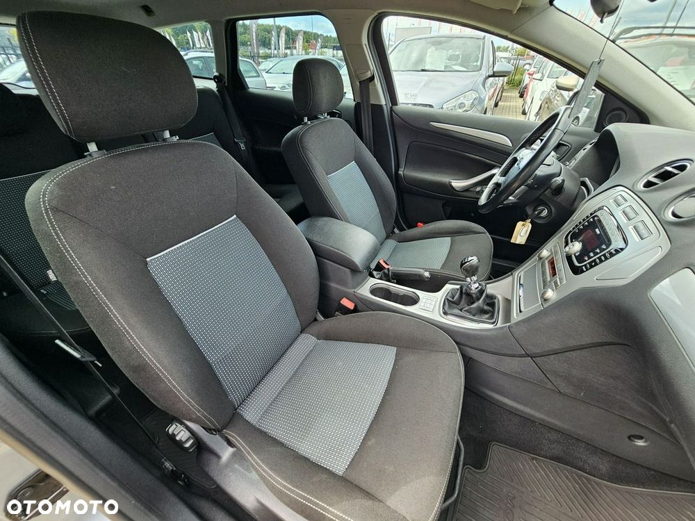 Ford Mondeo 2.0 TDCi Gold X - 12