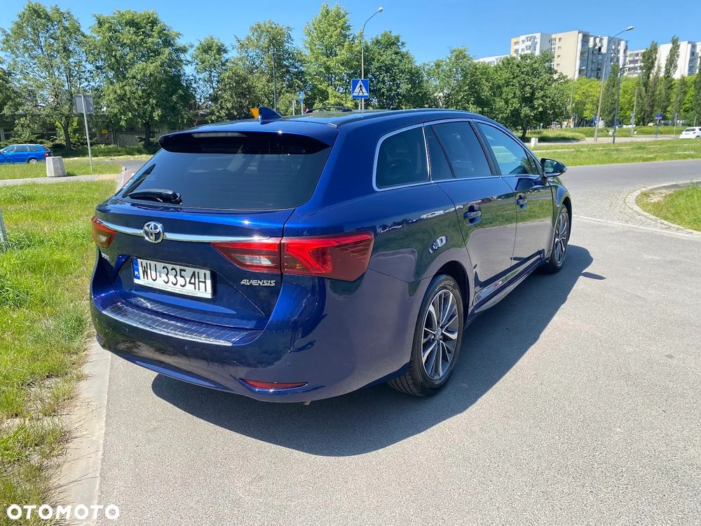 Toyota Avensis 2.0 D-4D Premium - 6